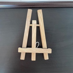 ドレス当てクイズ 額縁&スタンドセットの画像