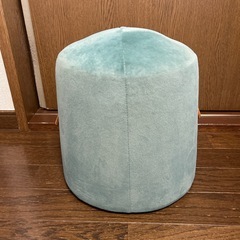 可愛いペンギンのイスの画像