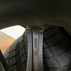 【バリ山】PCD100スタッドレス225/60R17の画像