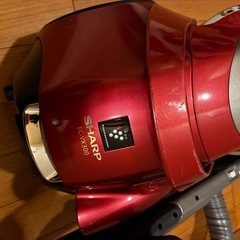 シャープ製　サイクロン掃除機の画像