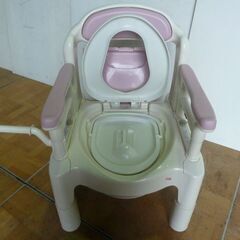 【中古】アロン化成 安寿 ポータブルトイレ FX-CP ちびくまくん 標準 補高無し ソフト便座 介護 取説 便座カバー付の画像