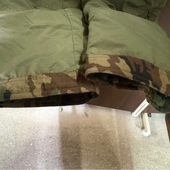 キッズ　スキーウェア 120㎝ つなぎ スノーウェア 男の子用 迷彩柄 古着 中古品 ③の画像