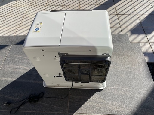 ダイニチ石油ファンヒーター　20畳9L　