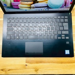 たっぷり16GB フルHD SSD256GB 軽量 薄型 A4 Windows11 ノートパソコン 7世代 i5 13.3インチ VAIOの画像
