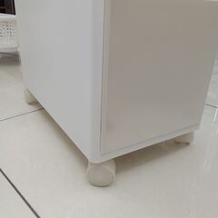 ★リユースのサカイ日立店★HJ8560  キャスター付き収納ケース ホワイト H83×D45×W26 クリーニング済み の画像
