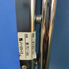 メモ台付折りたたみチェア(ノーリツイス製TPLT−39BL）在庫ありますの画像