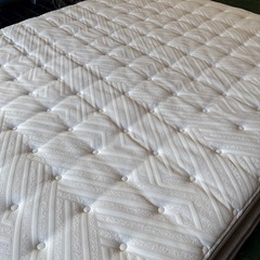 美品！定価10万円の品！ニトリのクイーンサイズのマットレス！の画像