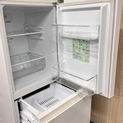 A1845🌟配送♻️設置🉑‼️2019年製AQUA2ドア冷蔵庫AQR-E13H (W) 126L 🌟動作確認済⭕️保証付き✅の画像