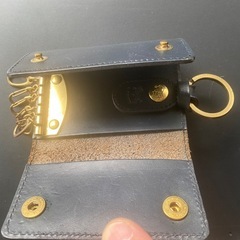 イルビゾンテ　リング付き6連キーケースの画像