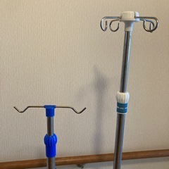 点滴スタンド
の画像