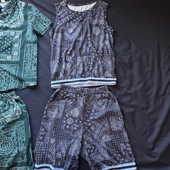 ペイズリー柄セットアップの画像