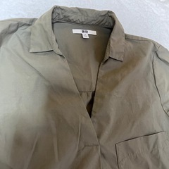 UNIQLO！カーキのワンピースの画像