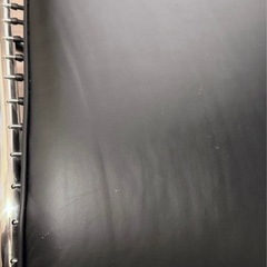 【お取引中】黒 合成皮革 ロングチェア クッション付きの画像