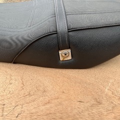 スズキインパルス400シートの画像