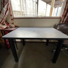 【100円】黒い作業机（W106×H70）【来週火曜・手渡し】の画像