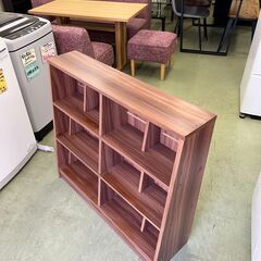 【リサイクルショップ ピカソ 小松原】📚🌿✨木目調 コミックラック／ナチュラルカフェ風収納棚✨📚★8157★の画像