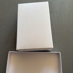 dior 空箱　の画像