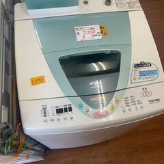 リサイクルショップどりーむ天保山店　No5171 洗濯機　８ｋｇ容量　大容量　東芝　２００１年製　古いですがしっかり使えます♪の画像