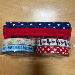 テープ沢山、ポーチ付きの画像