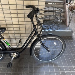 大人用自転車　26インチ　カゴ、鍵付き、ライト無し、ギア無し、ブリヂストン　ベガス　ブラックの画像