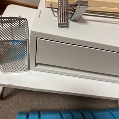 雑貨、テーブルの画像