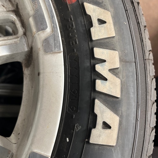 ハイエースに履いていました
