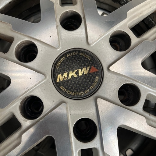 ハイエースに履いていました