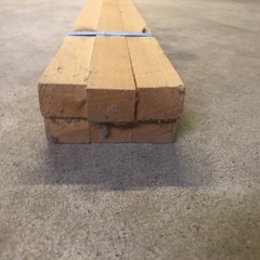 木材約200,4,3cmの画像