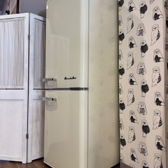 レトロデザイン冷蔵庫の画像