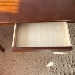 【引き出し付き】木製ダイニングテーブルの画像