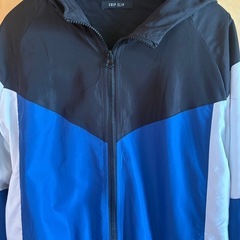 ブルー×ブラック　ウィンドブレーカー　ブルゾンの画像