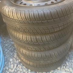 新品タイヤ4本セットホイル付きの画像