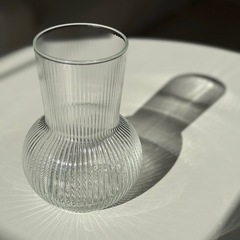 IKEA ガラス花瓶 + 造花 花束の画像