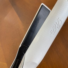 リファ　ストレートアイロンの画像