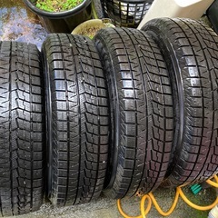 取り引き予定中　スタッドレスタイヤ　スチールホイール付き の画像