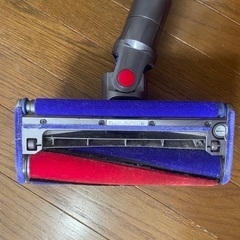 ダイソンV8 ジャンク品　付属品付の画像