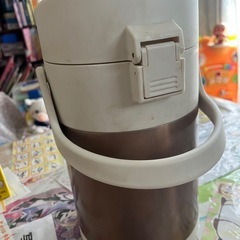 ダブルステンレス魔法瓶電気ポット無料で差し上げますの画像