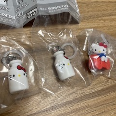 ハローキティ　アメリカンデザイン　めじるしチャームの画像