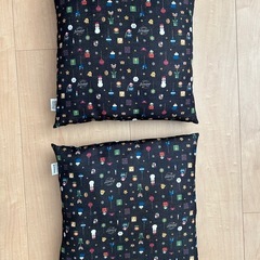 マリオクッション２つの画像