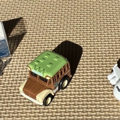 チョロQ3台　車1台　飛行機2機の画像