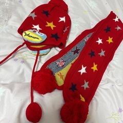 新品ニット帽マフラーセットの画像