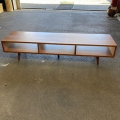 テレビボードの画像