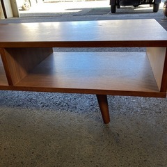 テレビボードの画像