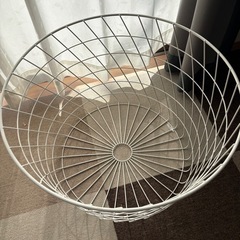 取り引き中　IKEA 収納テーブルの画像