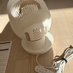 360度回転も可能、リモコン付き　サーキュレーターの画像