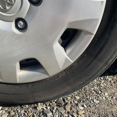 無料。195/65/R15TOYOTA標準タイヤホイールの画像