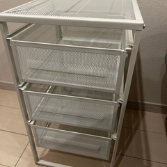 IKEA 引き出しメッシュ　収納／ホワイト3段・キャスター付✨の画像