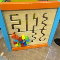 トイザらス 知育玩具 アクティビティボックスの画像