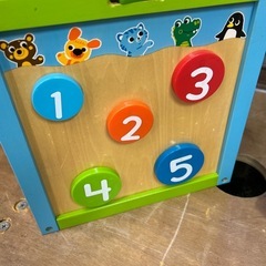 トイザらス 知育玩具 アクティビティボックスの画像