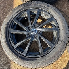 235/55R18 スタッドレスタイヤ アルミ付4本 ハリアー エクストレイルの画像